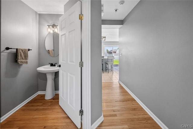 5467 Congleton Circle, Clay, NY 13041