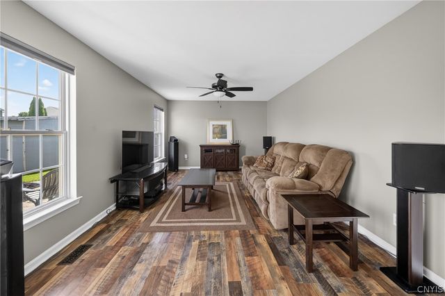 5467 Congleton Circle, Clay, NY 13041