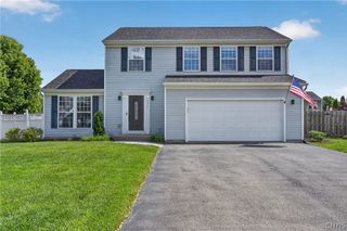 5467 Congleton Circle, Clay, NY 13041