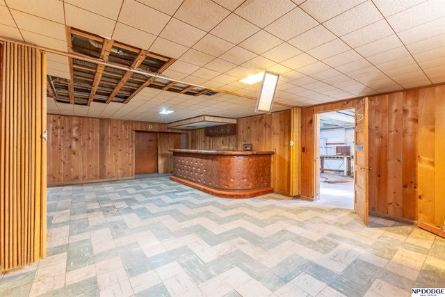 5421 Crown Point Avenue, Omaha, NE 68104