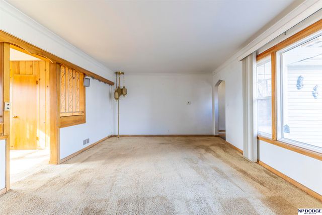 5421 Crown Point Avenue, Omaha, NE 68104