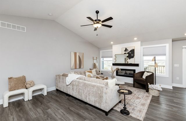 602 NE 57th Street, Ankeny, IA 50021