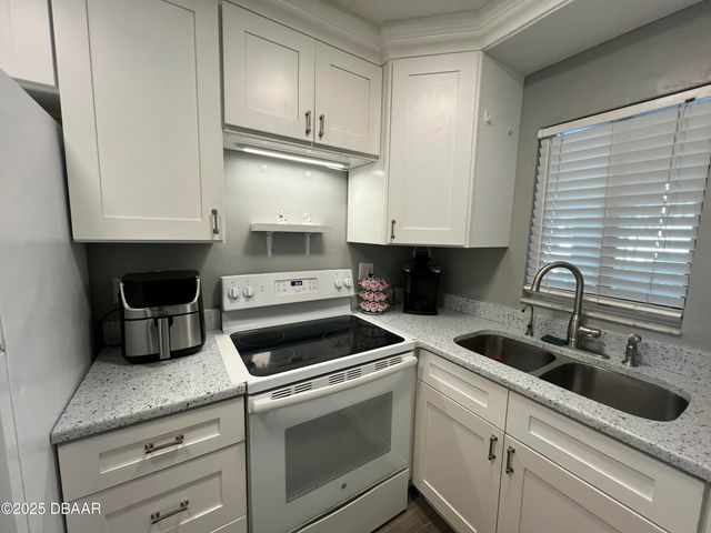 633 S Palmetto Ave Apt 101, Daytona Beach, FL 32114