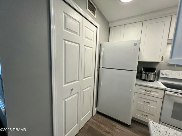 633 S Palmetto Ave Apt 101, Daytona Beach, FL 32114