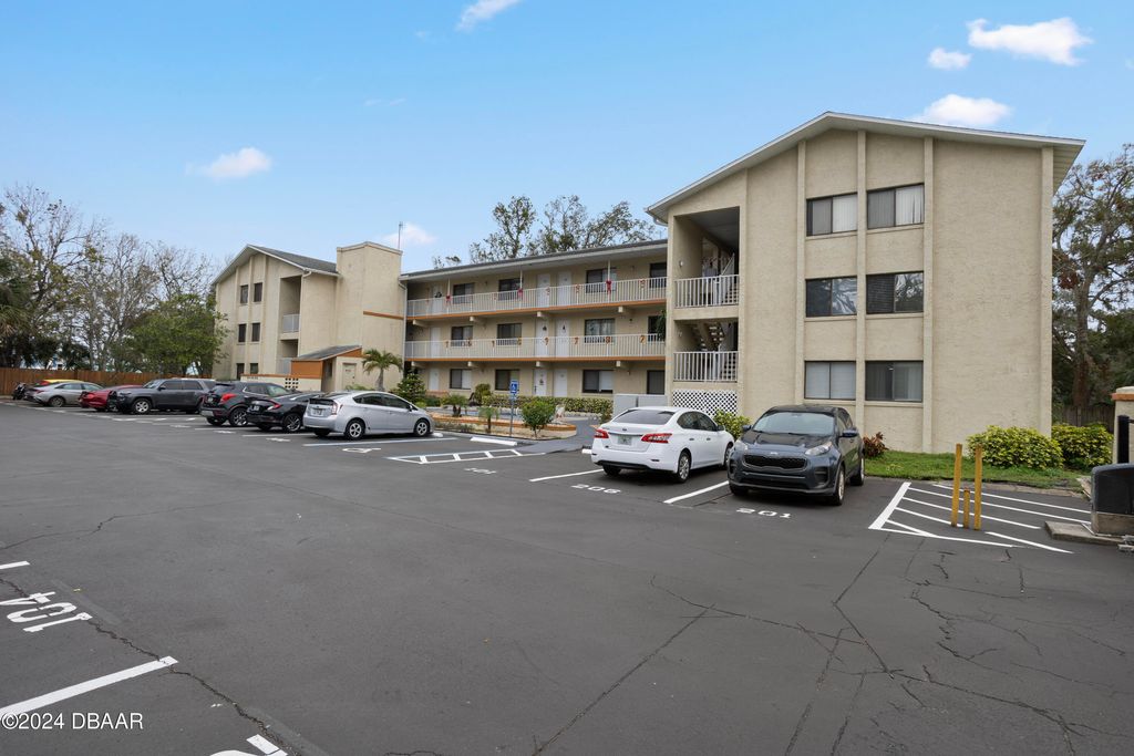 633 S Palmetto Ave Apt 101, Daytona Beach, FL 32114