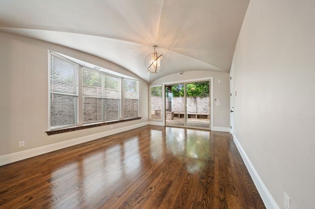 2104 Wellington Street, Greenville, TX 75401
