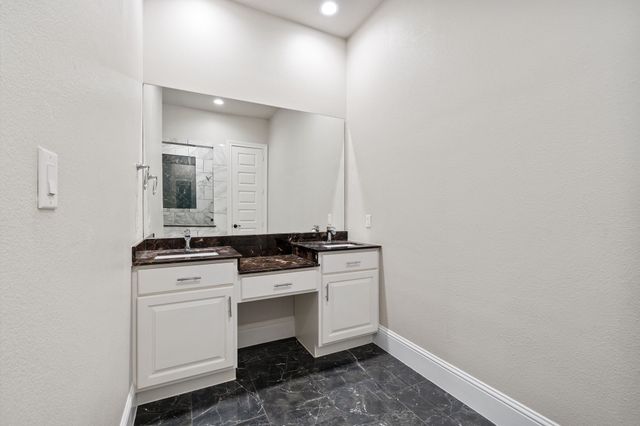 2104 Wellington Street, Greenville, TX 75401