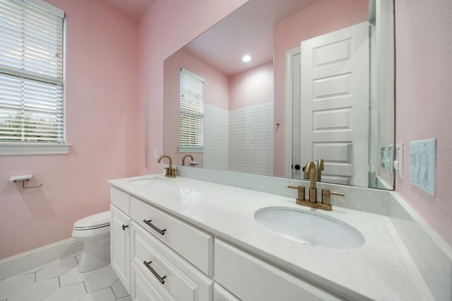 2104 Wellington Street, Greenville, TX 75401