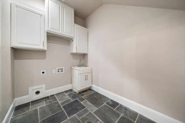 2104 Wellington Street, Greenville, TX 75401