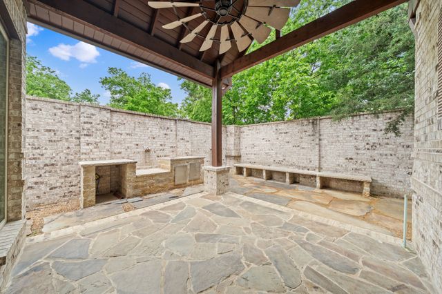 2104 Wellington Street, Greenville, TX 75401