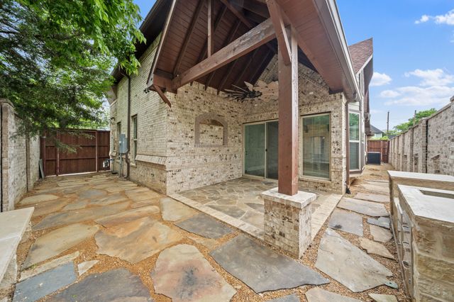 2104 Wellington Street, Greenville, TX 75401
