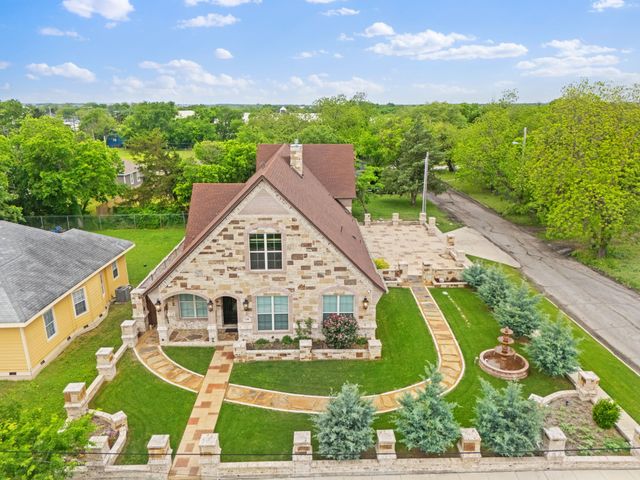 2104 Wellington Street, Greenville, TX 75401
