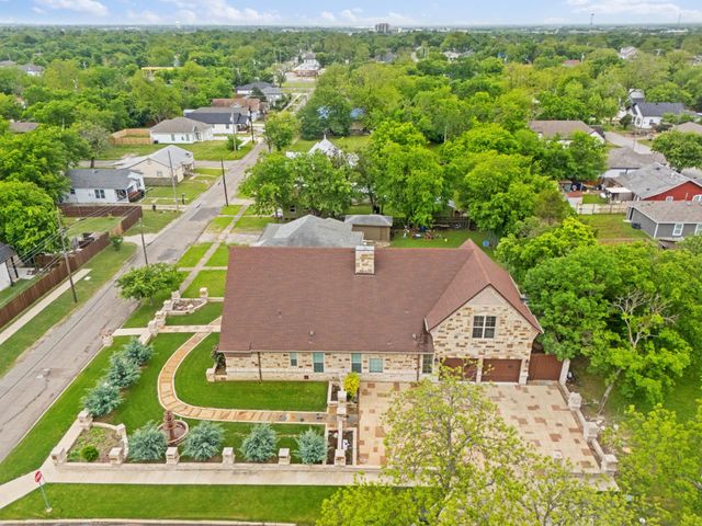 2104 Wellington Street, Greenville, TX 75401