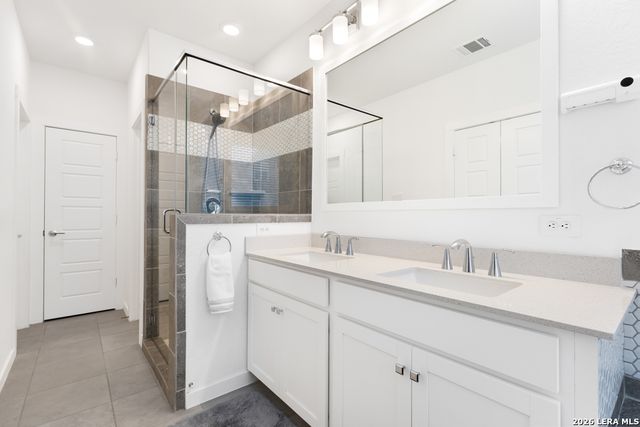 5843 Whitby Rd Unit 39, San Antonio, TX 78240