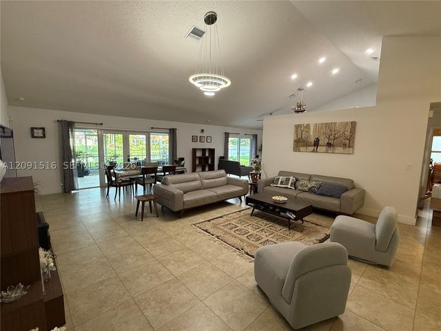 1035 NW 164th Ave 0, Pembroke Pines, FL 33028