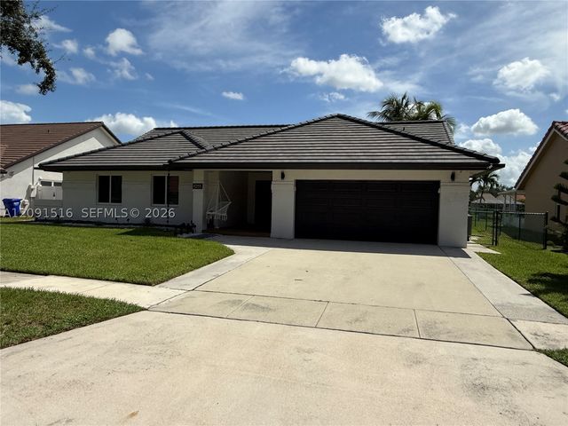 1035 NW 164th Ave 0, Pembroke Pines, FL 33028