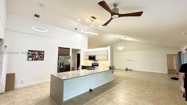 1035 NW 164th Ave 0, Pembroke Pines, FL 33028