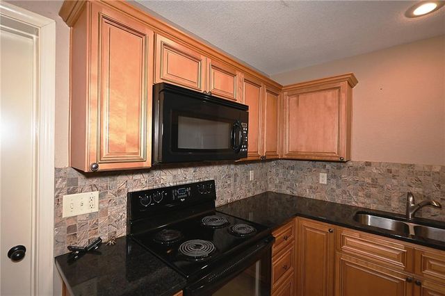 13719 Post Oak Lane, Platte City, MO 64079