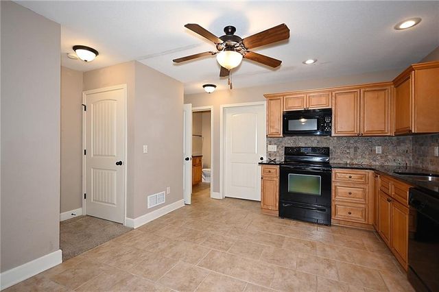 13719 Post Oak Lane, Platte City, MO 64079