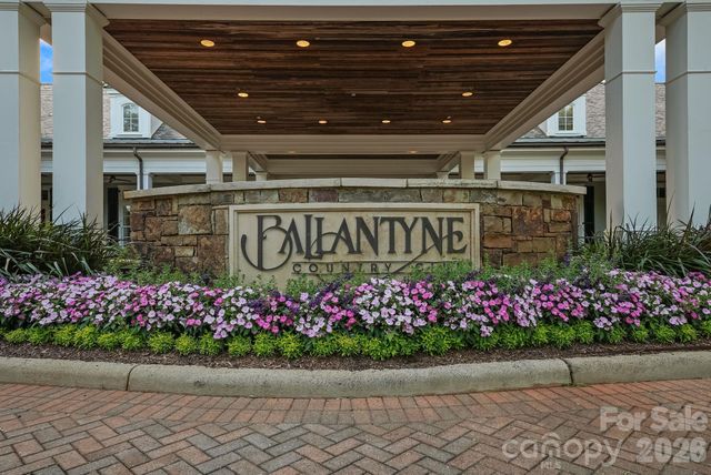 10917 Lederer Avenue, Charlotte, NC 28277