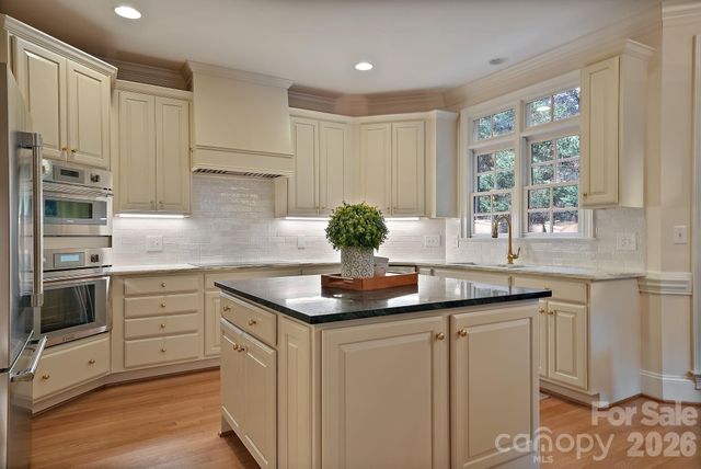10917 Lederer Avenue, Charlotte, NC 28277