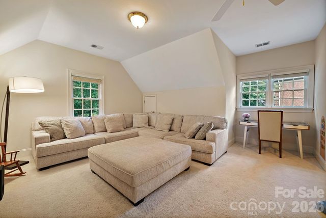 10917 Lederer Avenue, Charlotte, NC 28277