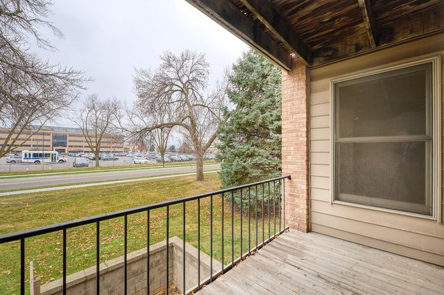 6423 Colony Way 2G, Edina, MN 55435