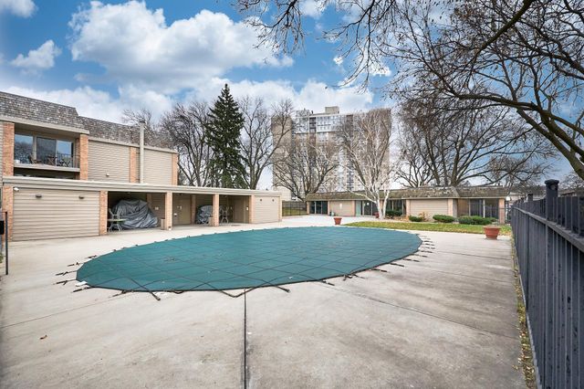 6423 Colony Way 2G, Edina, MN 55435