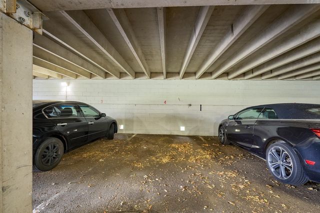 6423 Colony Way 2G, Edina, MN 55435