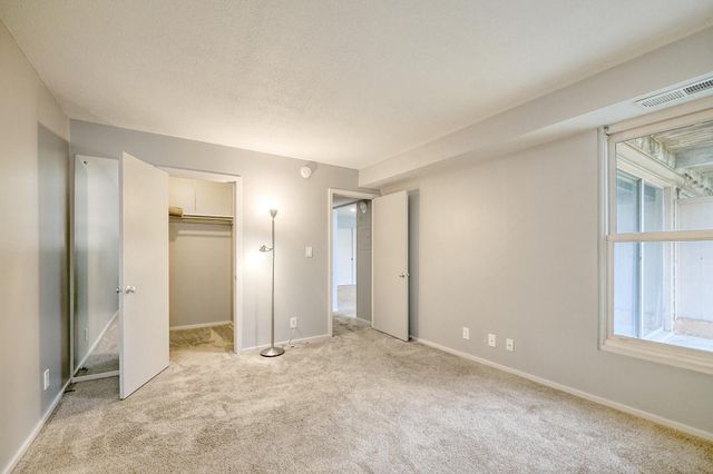 6423 Colony Way 2G, Edina, MN 55435