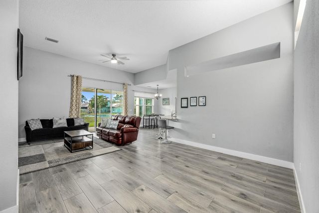 382 Eldron Boulevard NE, Palm Bay, FL 32907