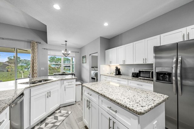 382 Eldron Boulevard NE, Palm Bay, FL 32907