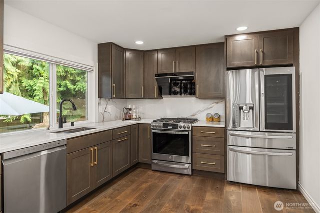22213 NE 31st Street, Sammamish, WA 98074