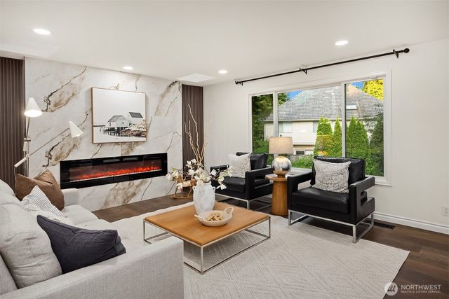 22213 NE 31st Street, Sammamish, WA 98074