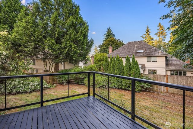 22213 NE 31st Street, Sammamish, WA 98074