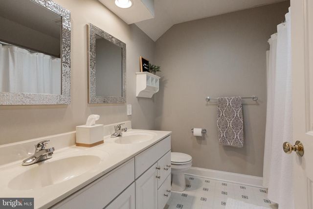 1078 STILLWOOD CIR, Lititz, PA 17543