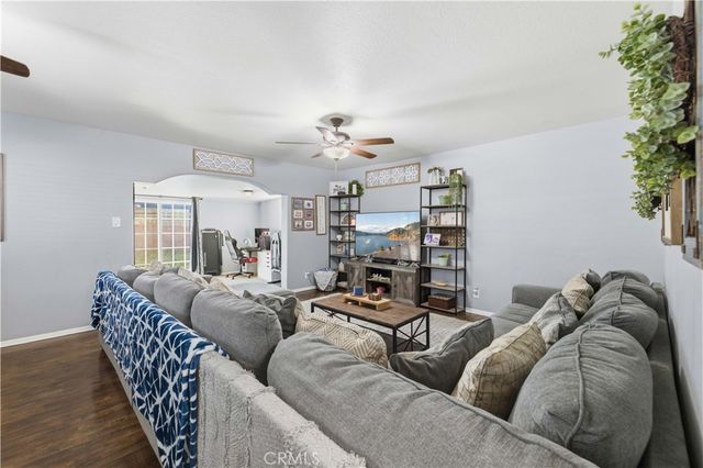 1310 W Avenue H10, Lancaster, CA 93534