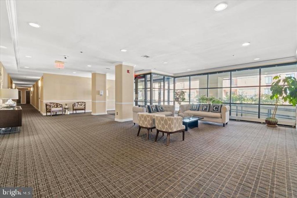1200 BRADDOCK PL #111, Alexandria, VA 22314