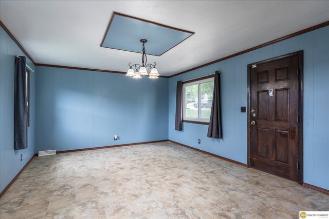 3222 S 59th Street, Omaha, NE 68106