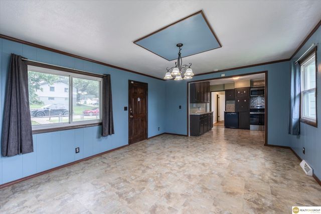 3222 S 59th Street, Omaha, NE 68106