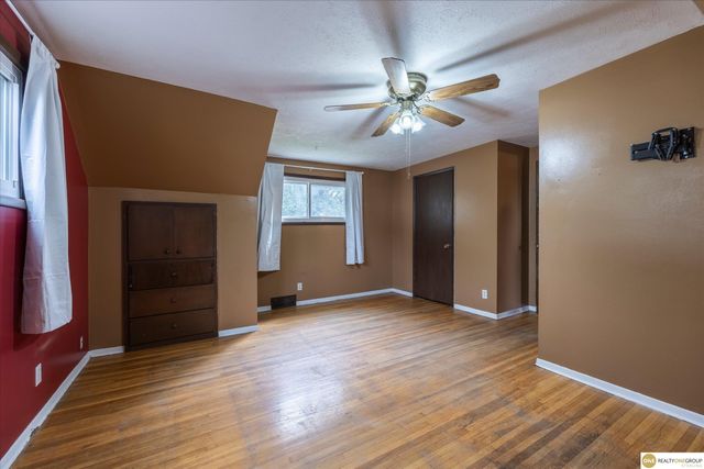 3222 S 59th Street, Omaha, NE 68106