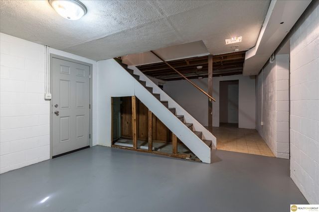 3222 S 59th Street, Omaha, NE 68106