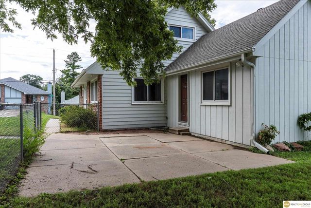 3222 S 59th Street, Omaha, NE 68106