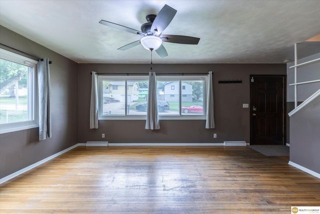3222 S 59th Street, Omaha, NE 68106