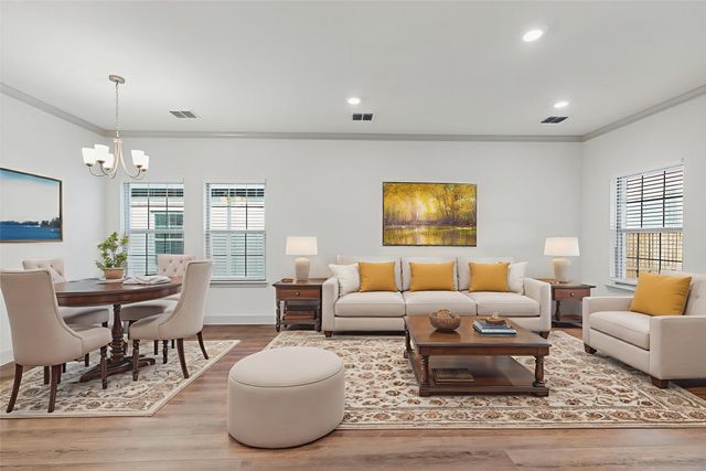 560 Oak Creek Drive, Lavon, TX 75166