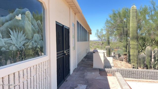 47832 N 18th Avenue, New River, AZ 85087
