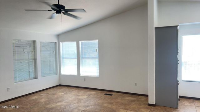 47832 N 18th Avenue, New River, AZ 85087