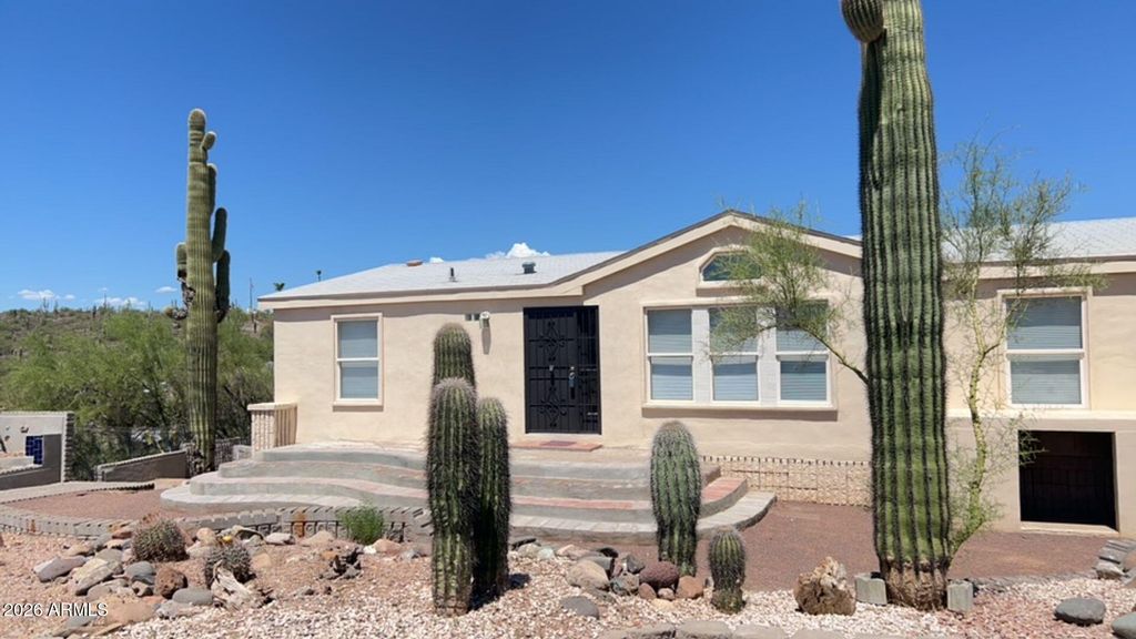 47832 N 18th Avenue, New River, AZ 85087
