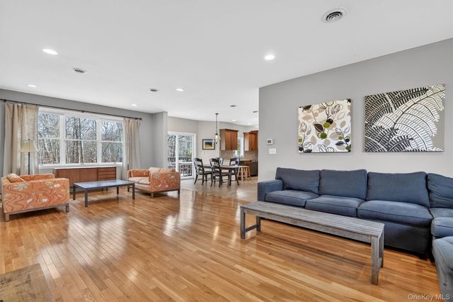 564 Route 304, Bardonia, NY 10954