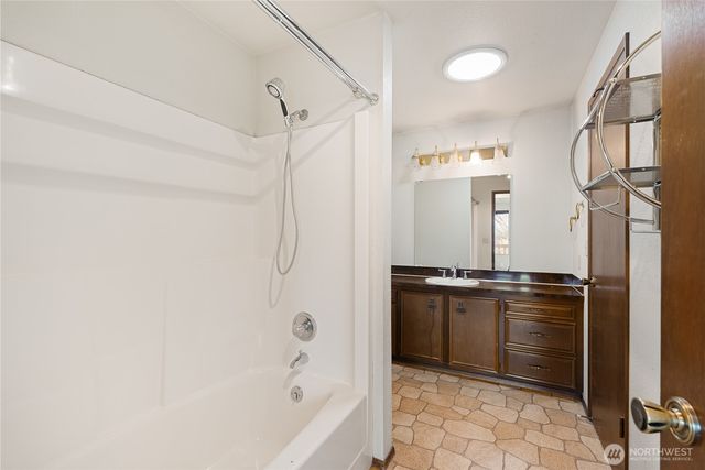 206 Bayside Place, Bellingham, WA 98225